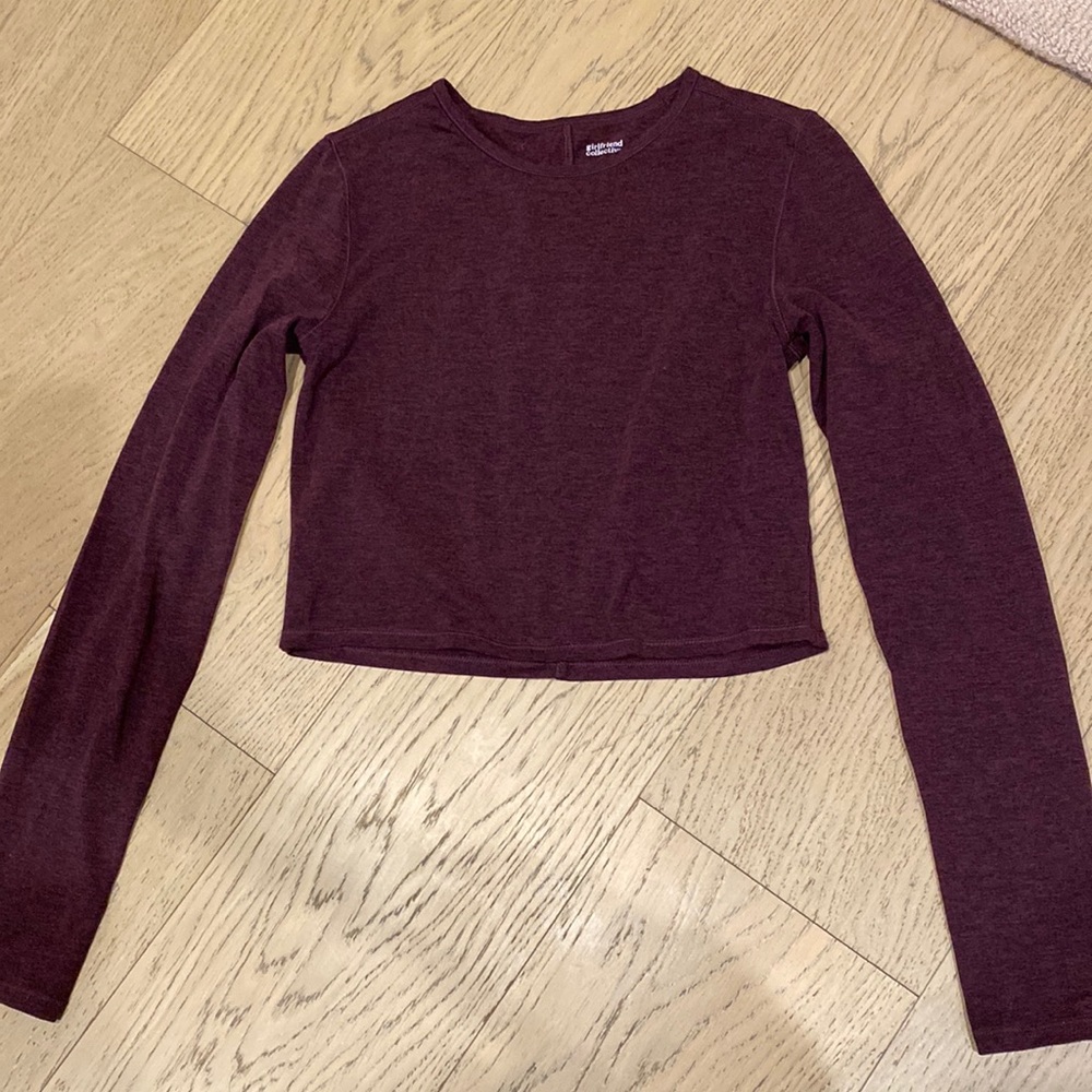 Size S girlfriend collective cropped long sleeve tee